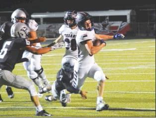 Texans blow out Panthers to start district play